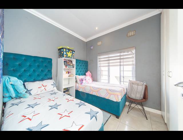 3 BEDROOM TOWNHOUSE FOR SALE IN BEACON BAY